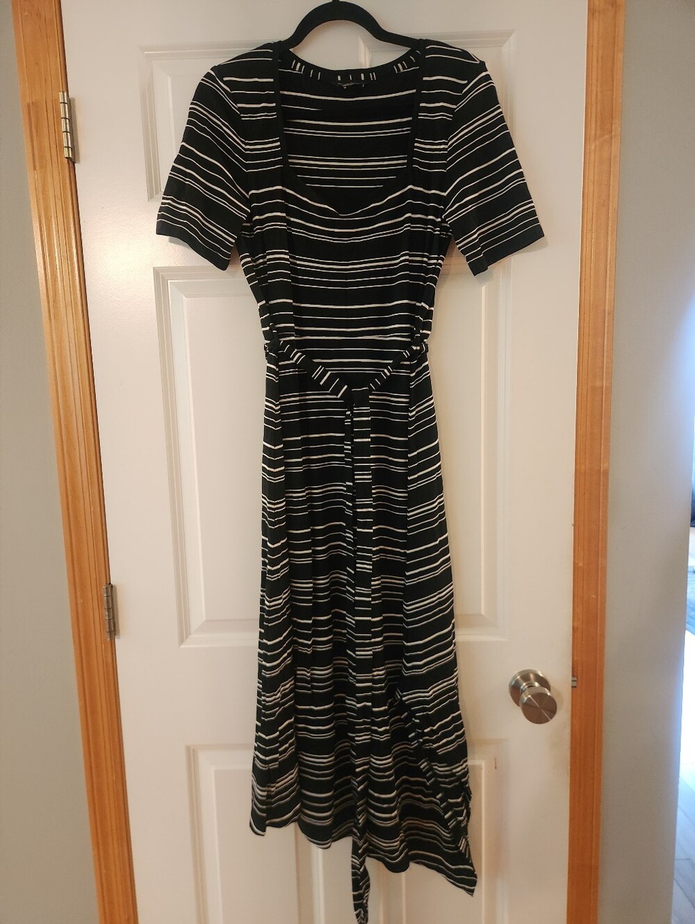 Club Monaco Black and White Striped Top, Size Medium